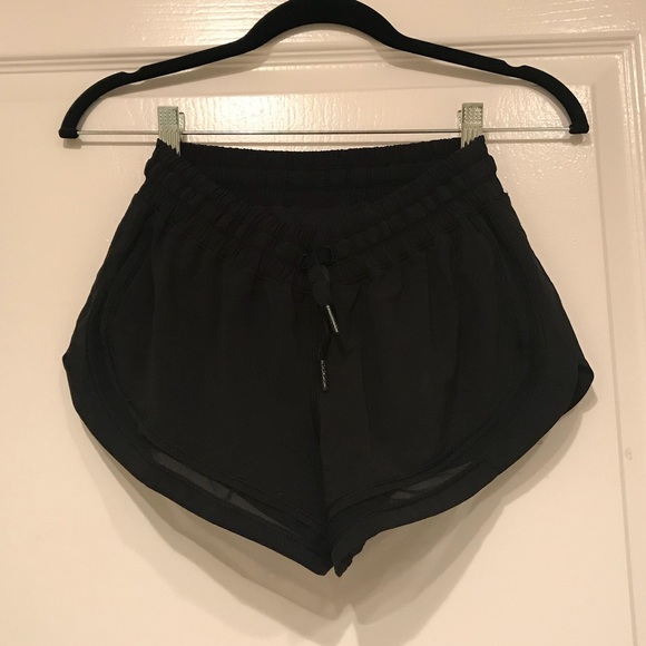 lululemon athletica Pants - Black lululemon Hotty Hot short